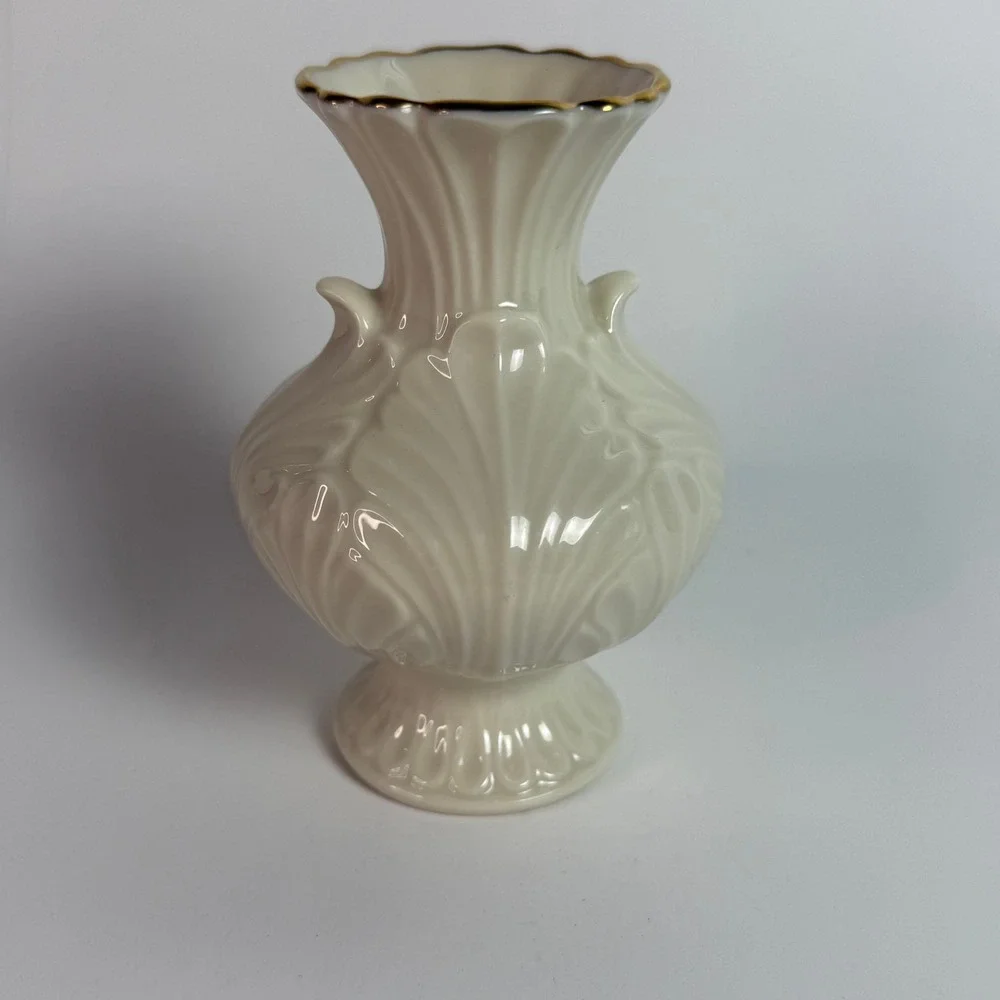 Vintage Lenox Elfin Carved Leaf Motif Ivory Gold Trim Bud Vase 4.5
